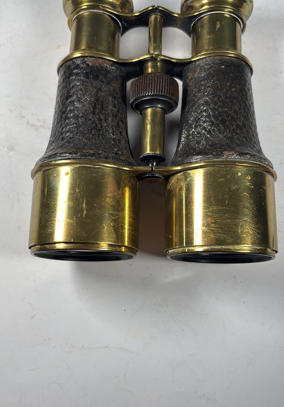 Image of French opera/racing glasses from approximately 1920